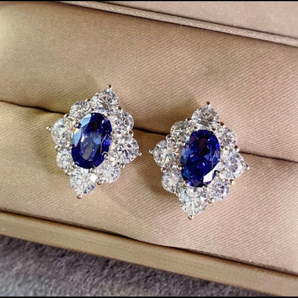 Blue Sapphire Diamond Cubic Zirconia Silver Stud Earrings - Picture 6 of 7